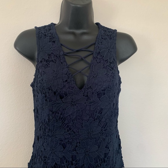 Main Strip Navy Blue Criss Cross Bust Lace Sleeveless Midi Dress - Picture 3 of 8